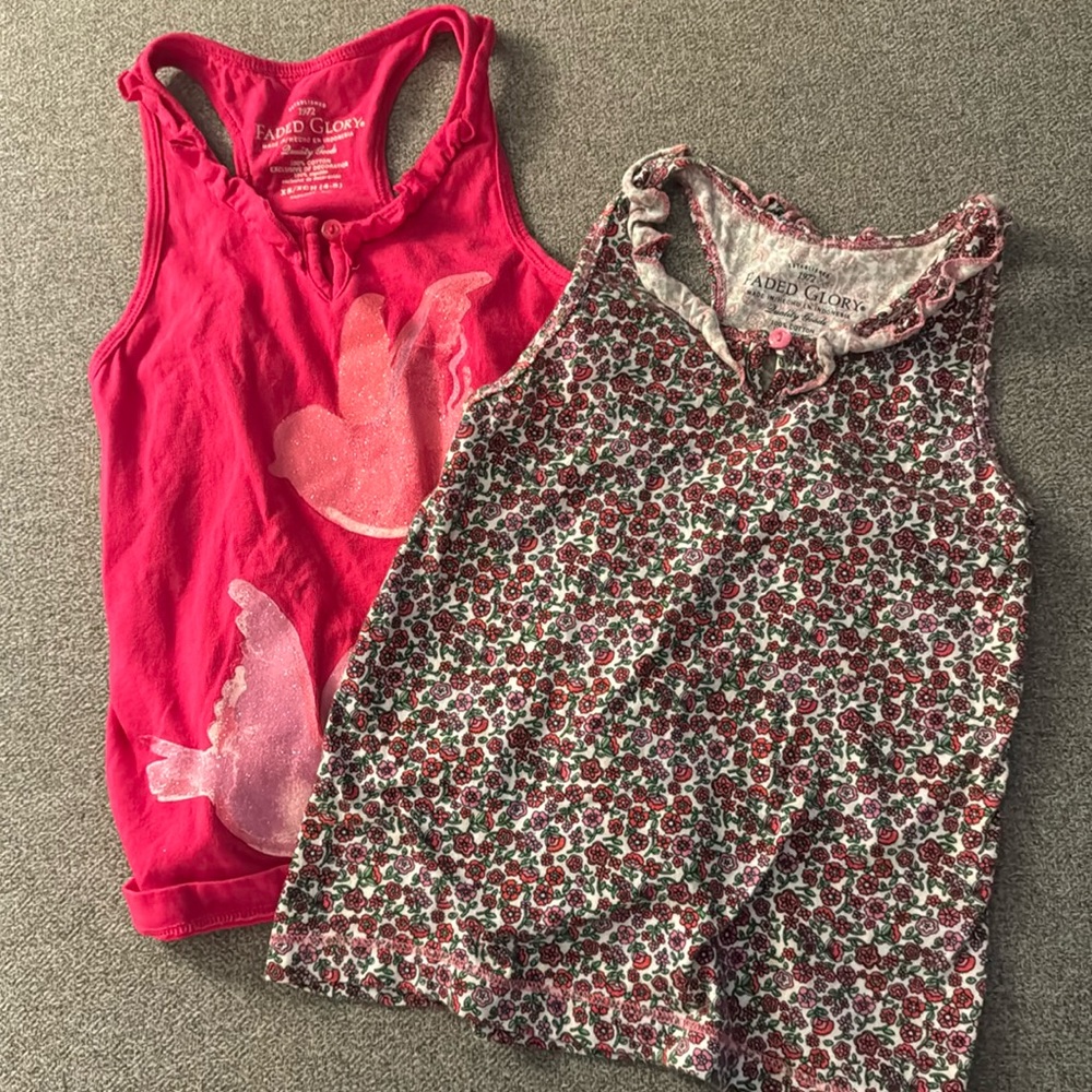 5/$15- Tank top bundle size XS